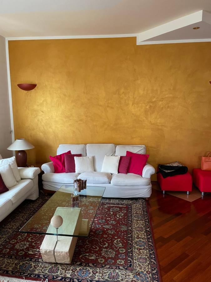 Zen Apartment Located In Turin Pre Hill Exterior photo